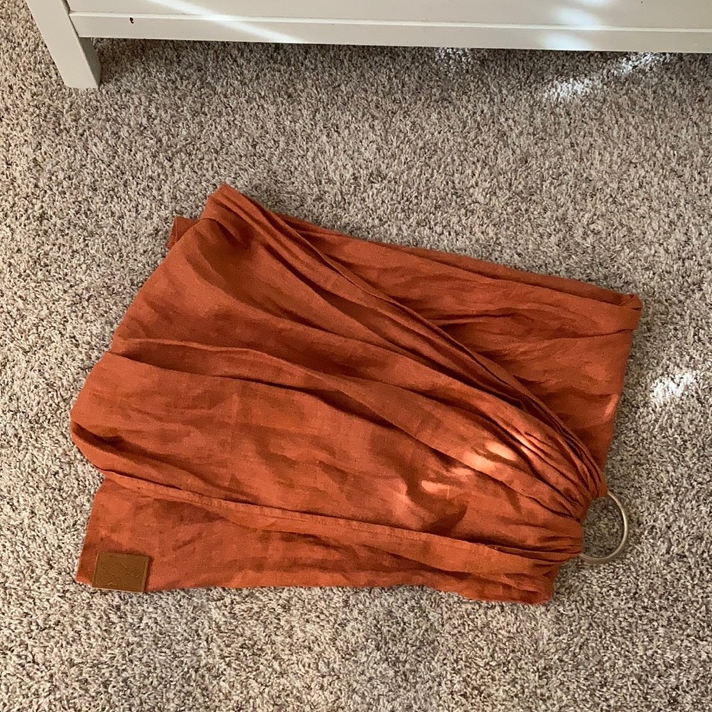 Linen ring sling